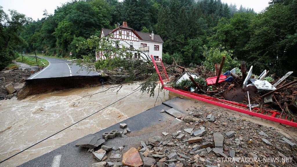 น้ำท่วมเยอรมนี เสียชีวิต 6 ราย สูญหายหลายสิบคน ตำรวจกล่าวว่า มีผู้เสียชีวิตอย่างน้อย 6 คน และสูญหายอีกหลายคนหลังจากเกิดอุทกภัยครั้งใหญ่
